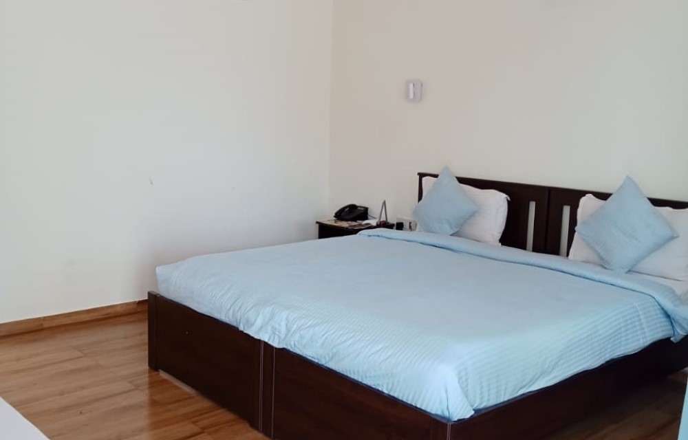 Exploring Local Cuisine: Foodie Adventures Around the Globe